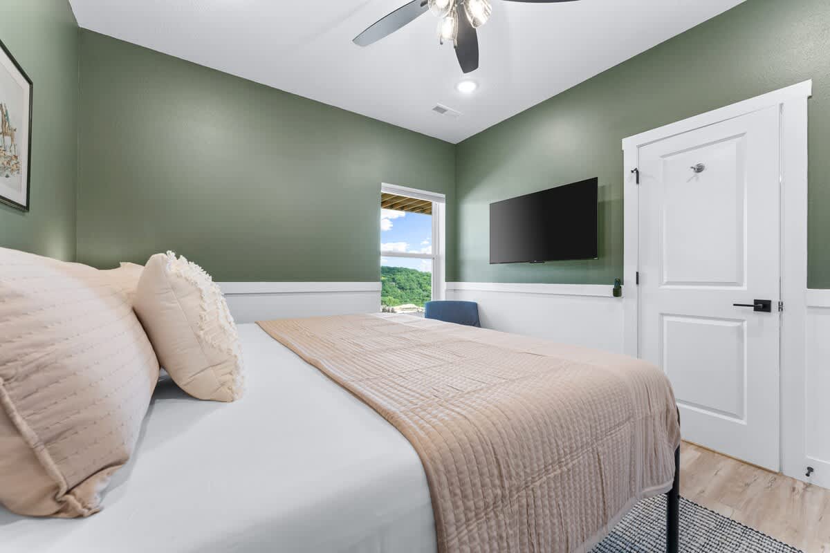 King Bedroom 5
