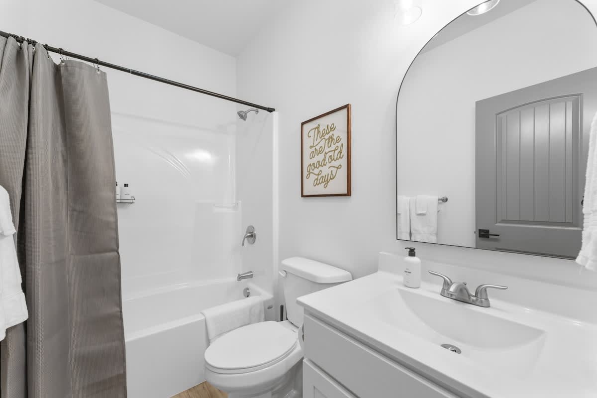 Kids Bunk Bathroom
