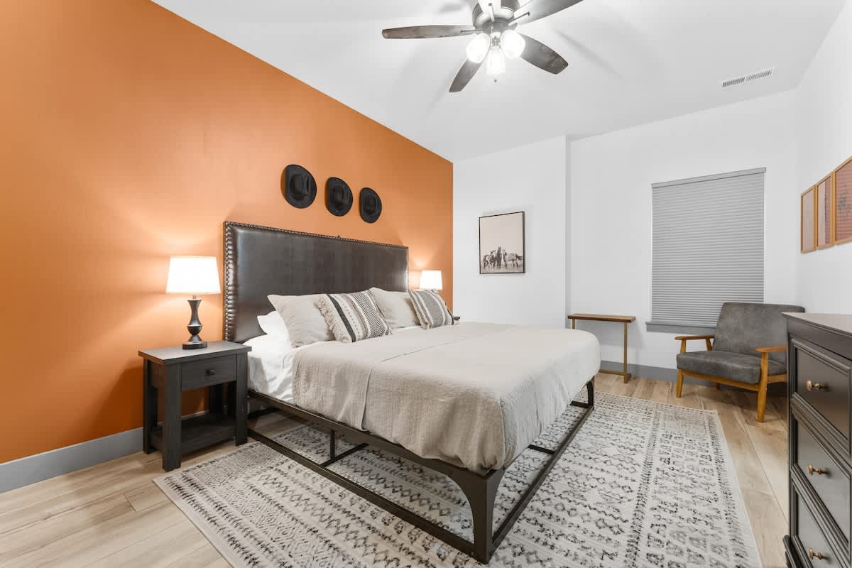 King Bedroom #4