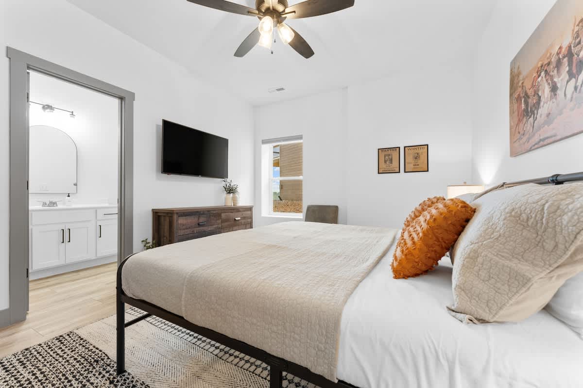 King Bedroom #3
