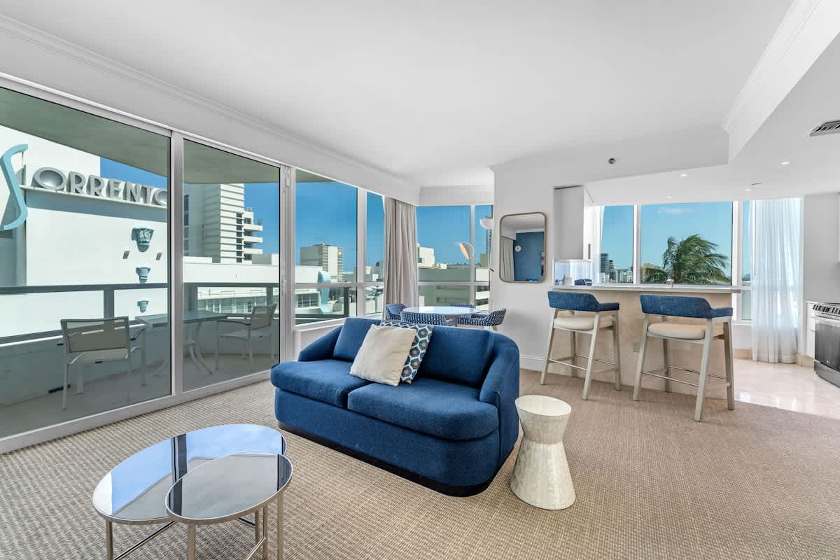 FontaineBleau Suite Ocean view Renovated Unit