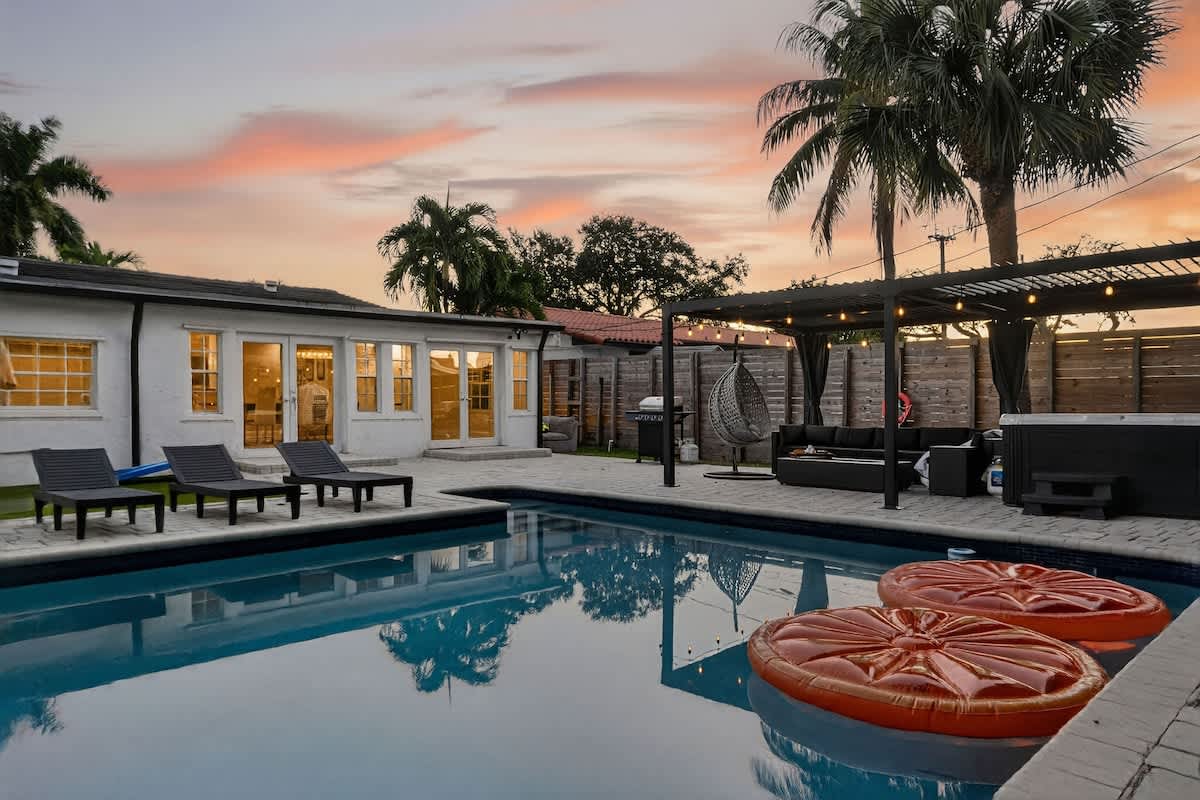 Heated Pool Villa 5mn to Aventura Golf & Games