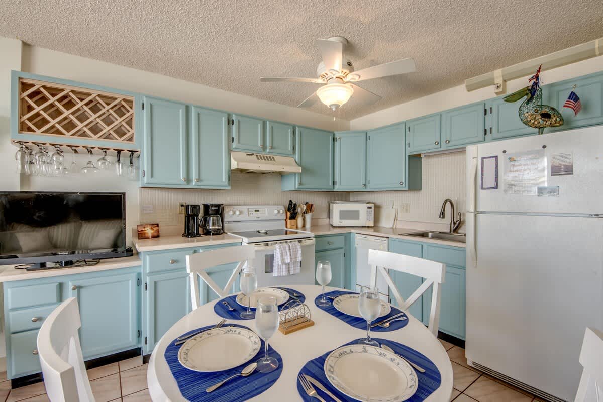 Estero Beach & Tennis Club #1007A Beachfront Condo 4
