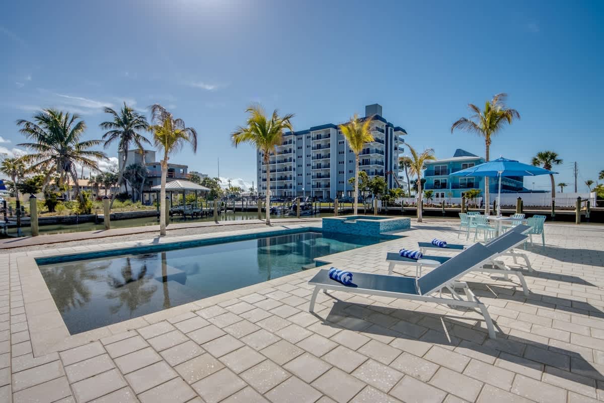 501 Palermo Cir. Luxury Canal-Front Home with Private Pool