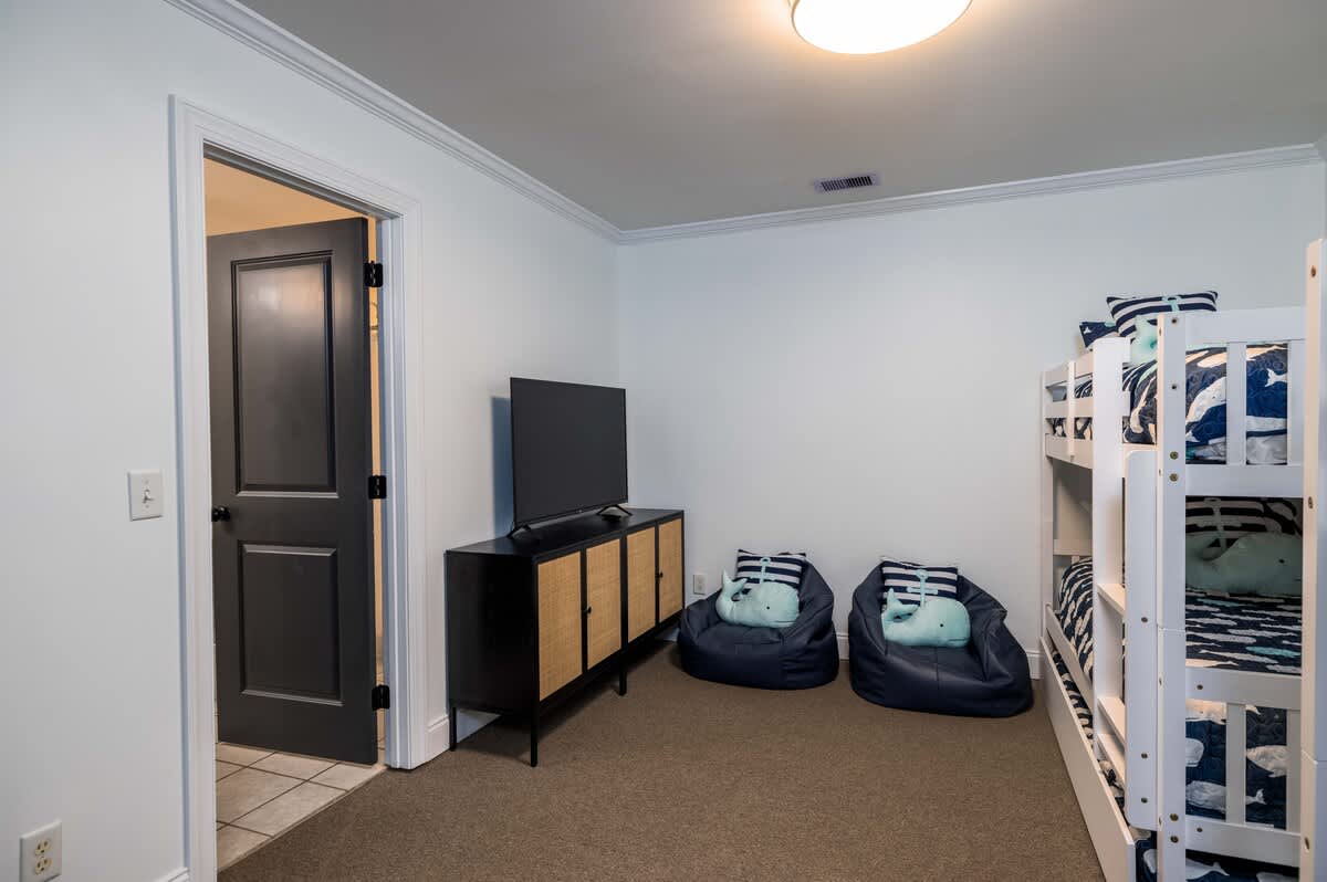 Upstairs Bedroom with 2 Sets of Bunkbeds with Trundles