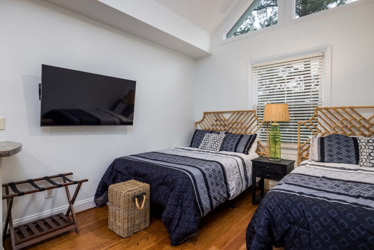 Apartment 2 Full Beds