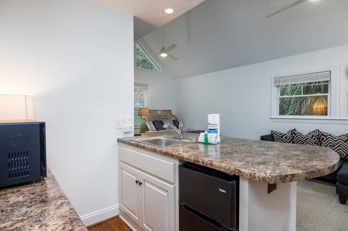 Apartment Kitchenette