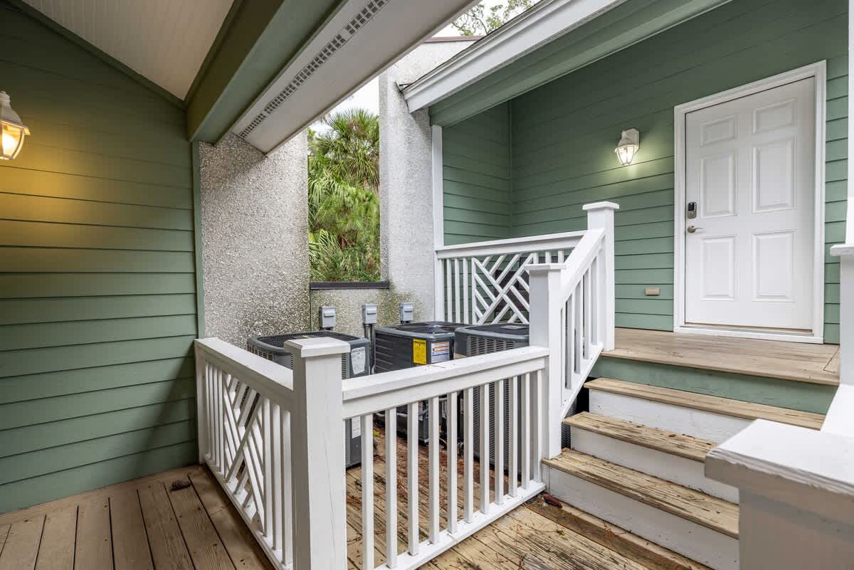 Apartment/In-Law Suite Entrance