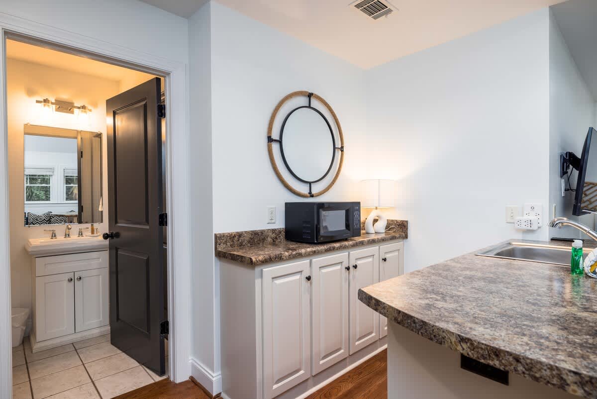 Apartment Kitchenette