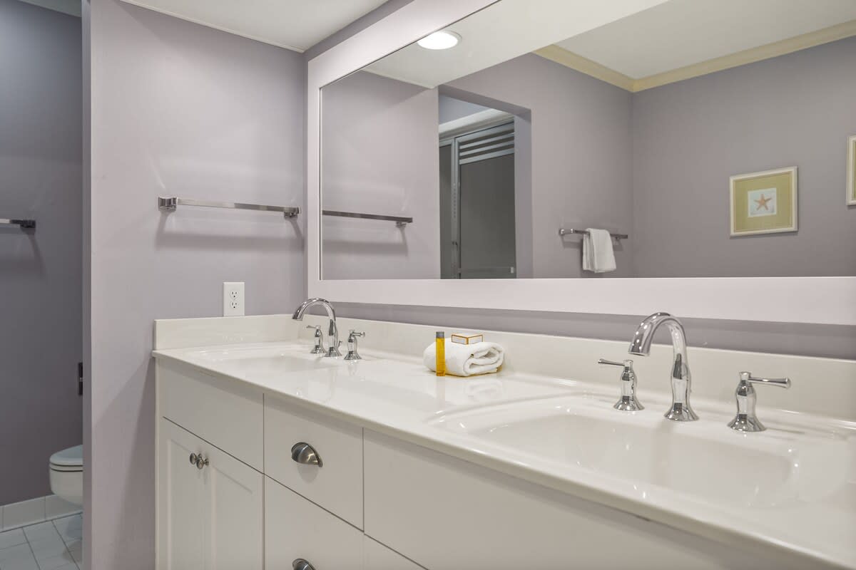 Master bedroom with en suite bathroom