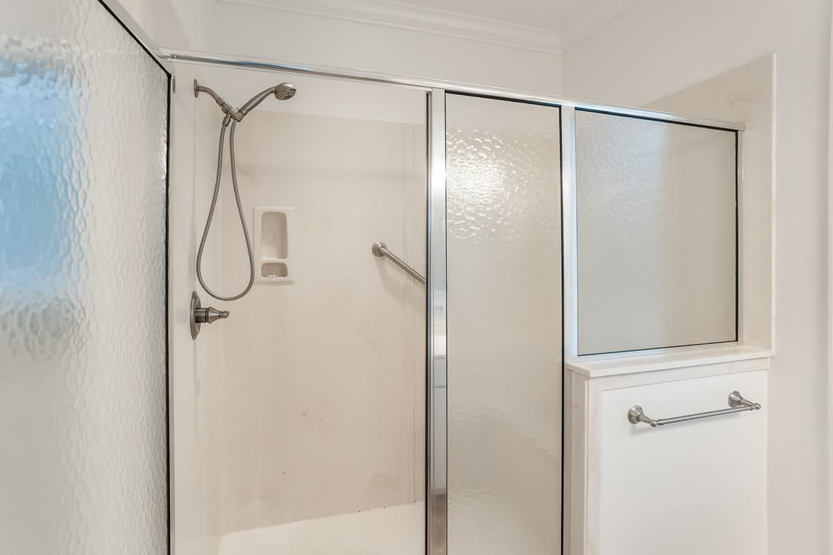 Primary Ensuite Bathroom 