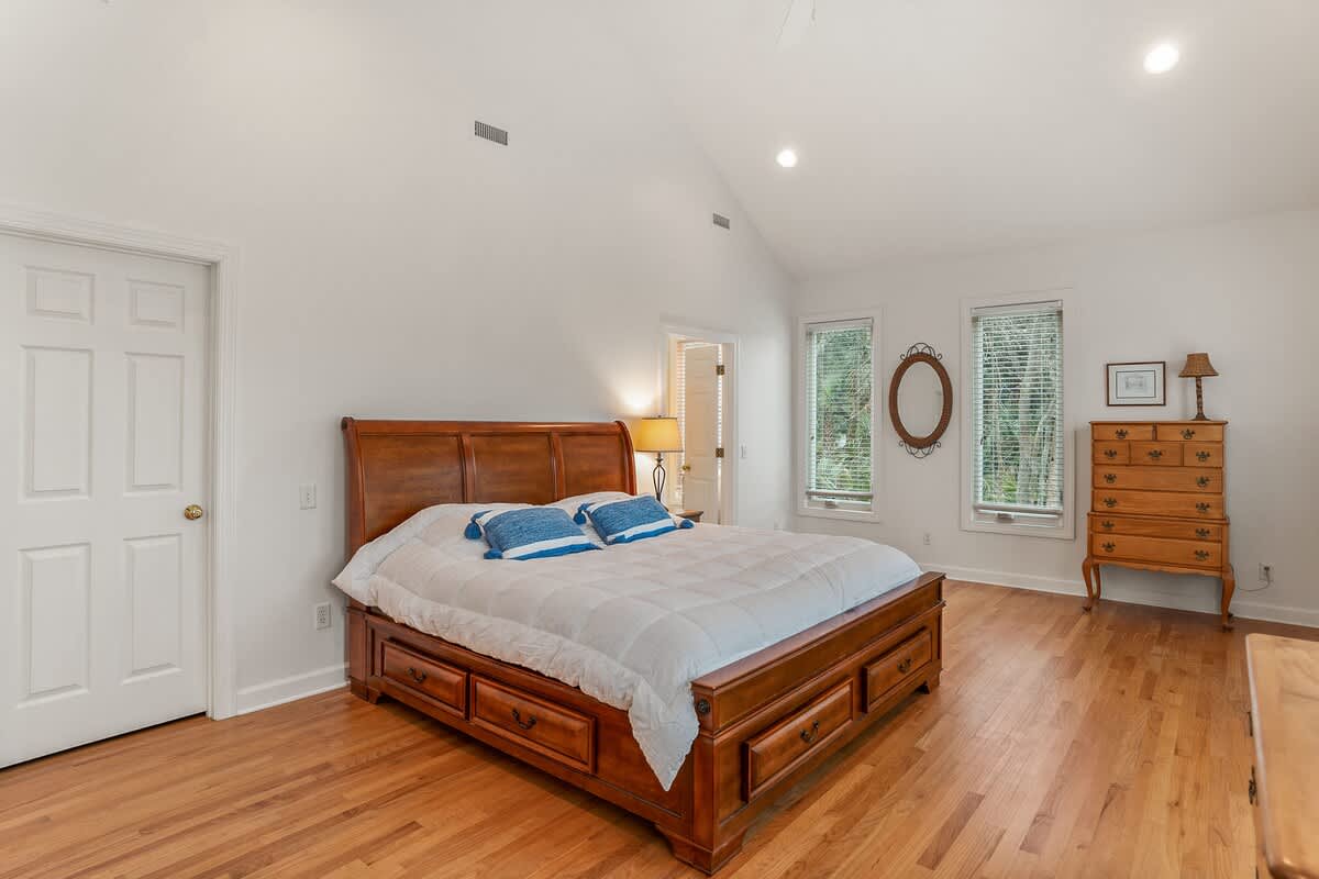 Primary Bedroom with Ensuite Bathroom 