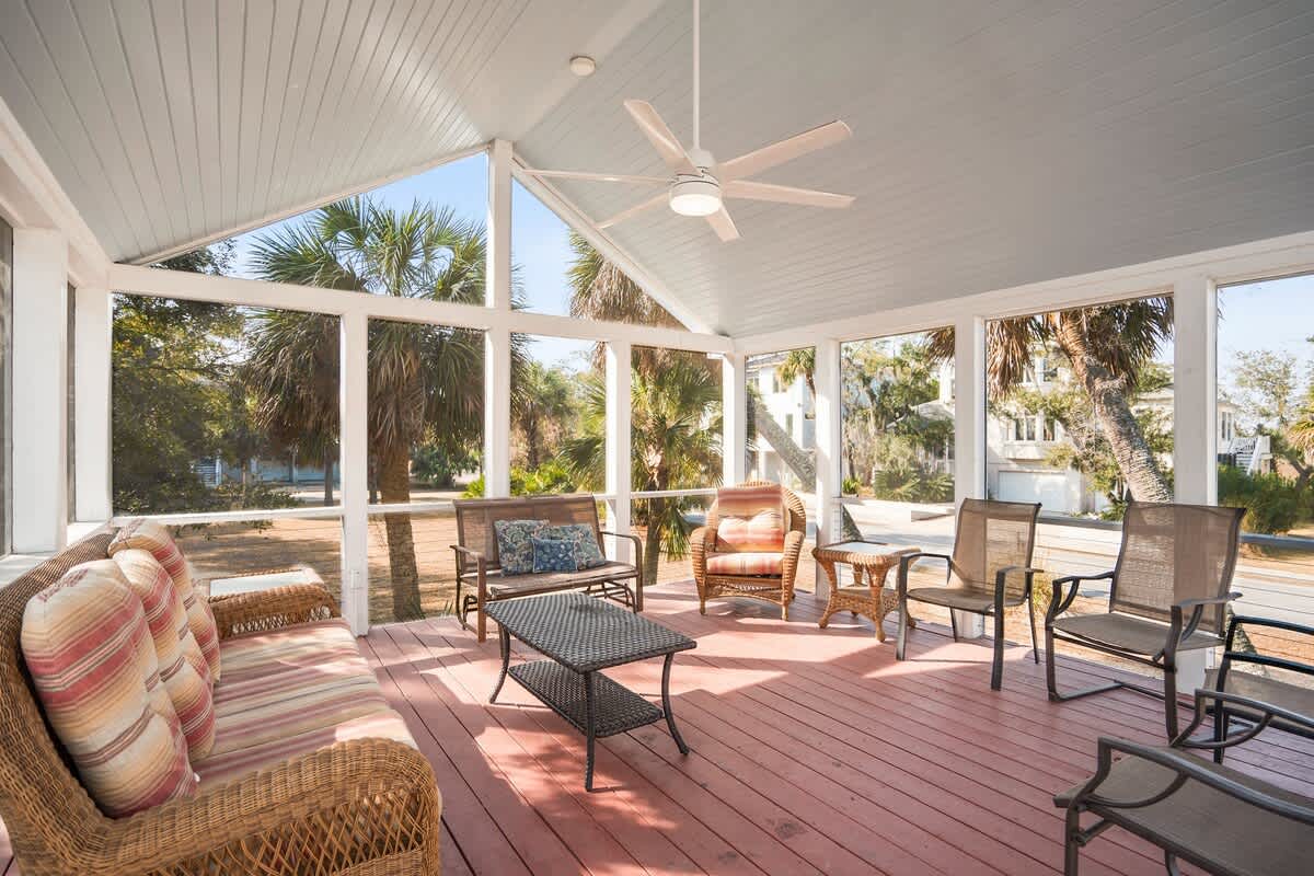 Screened in Porch 