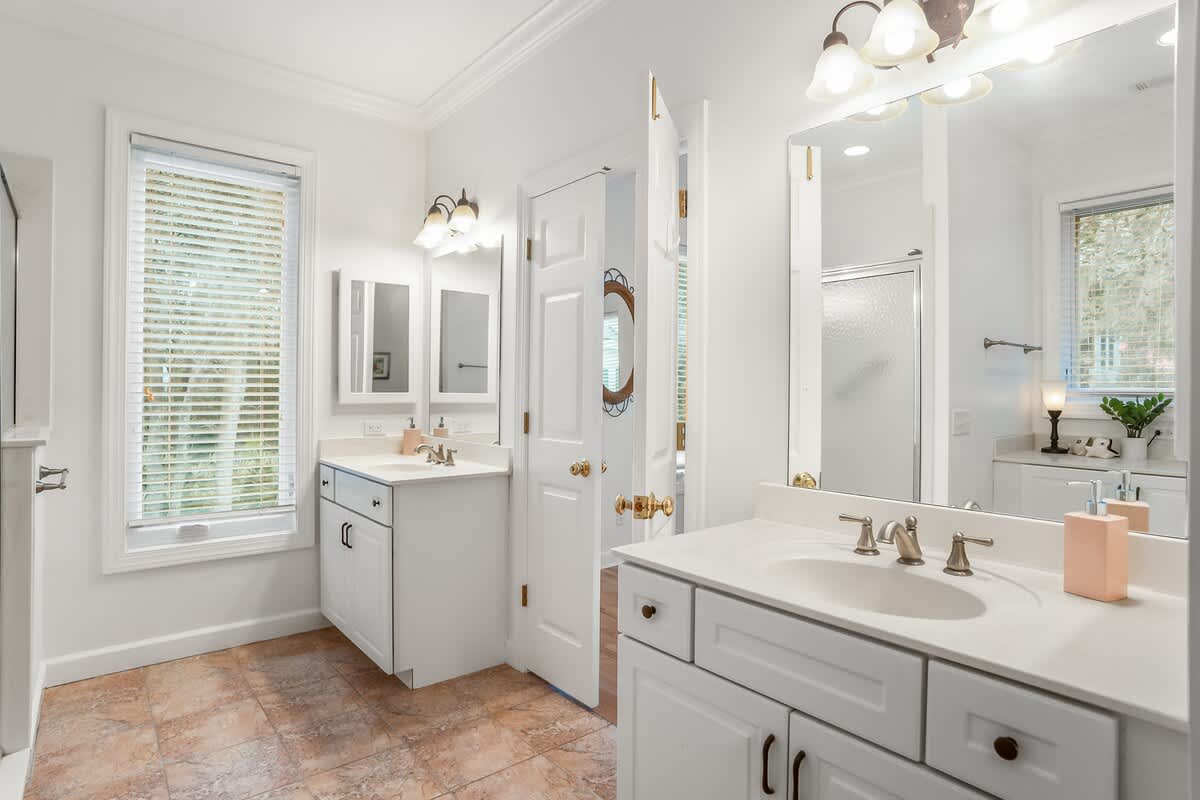 Primary Ensuite Bathroom 