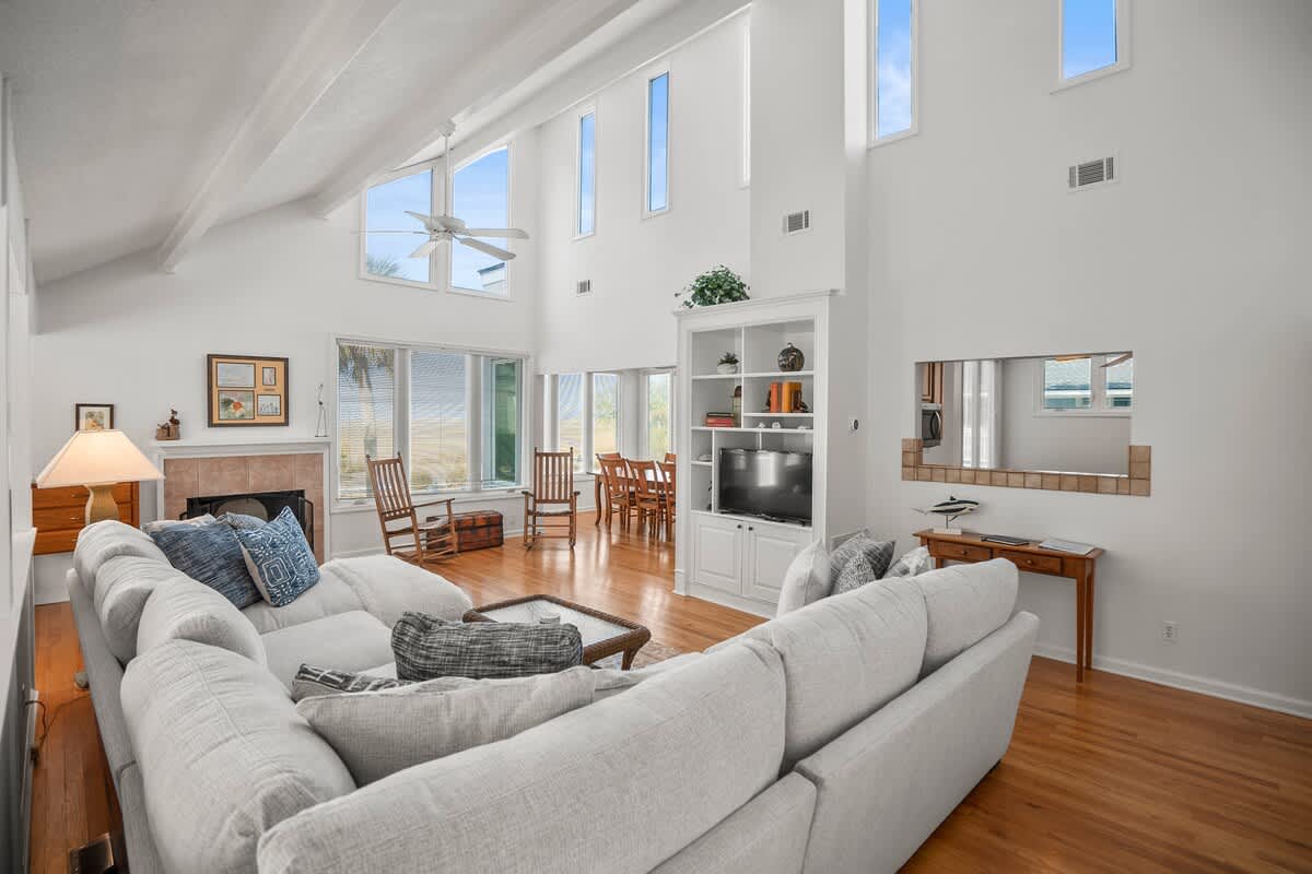 841 Bonito Drive | Photo 9