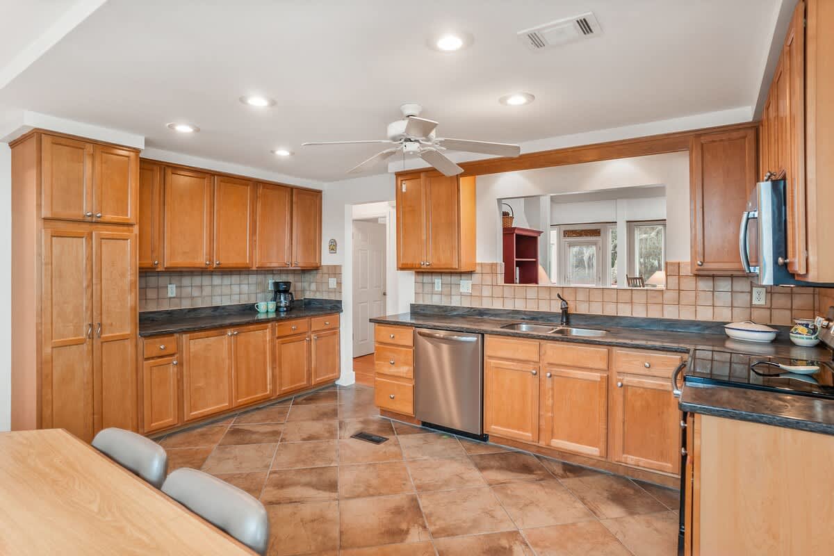 841 Bonito Drive | Photo 14