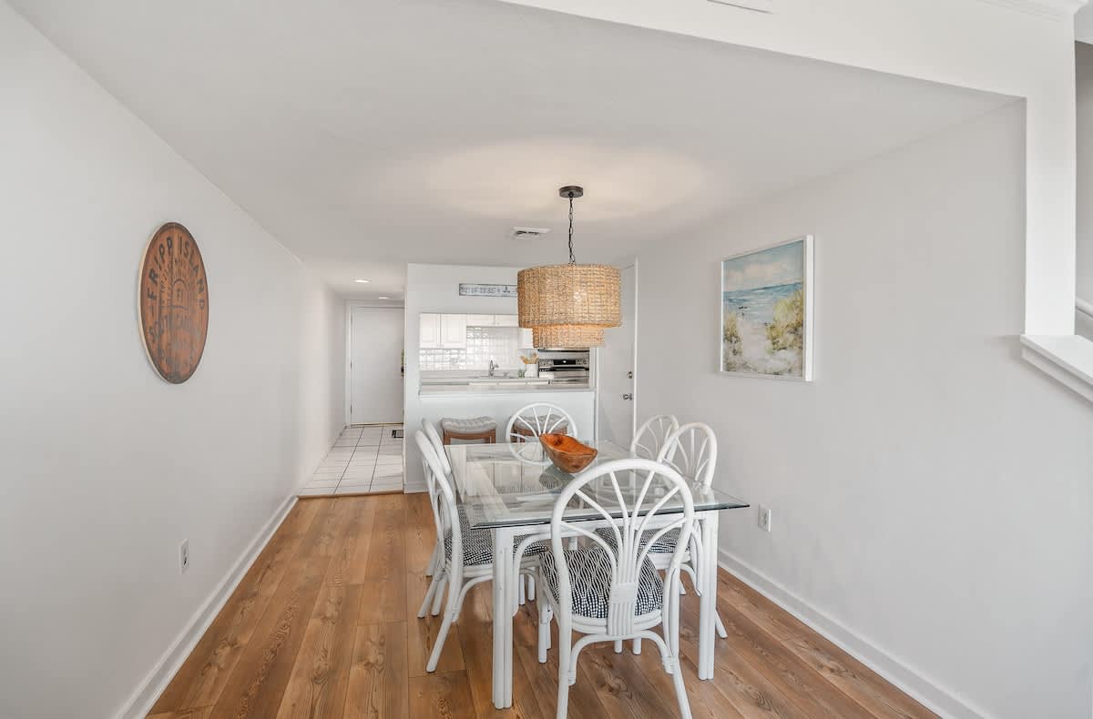 409 Captain John Fripp Villa | Photo 7