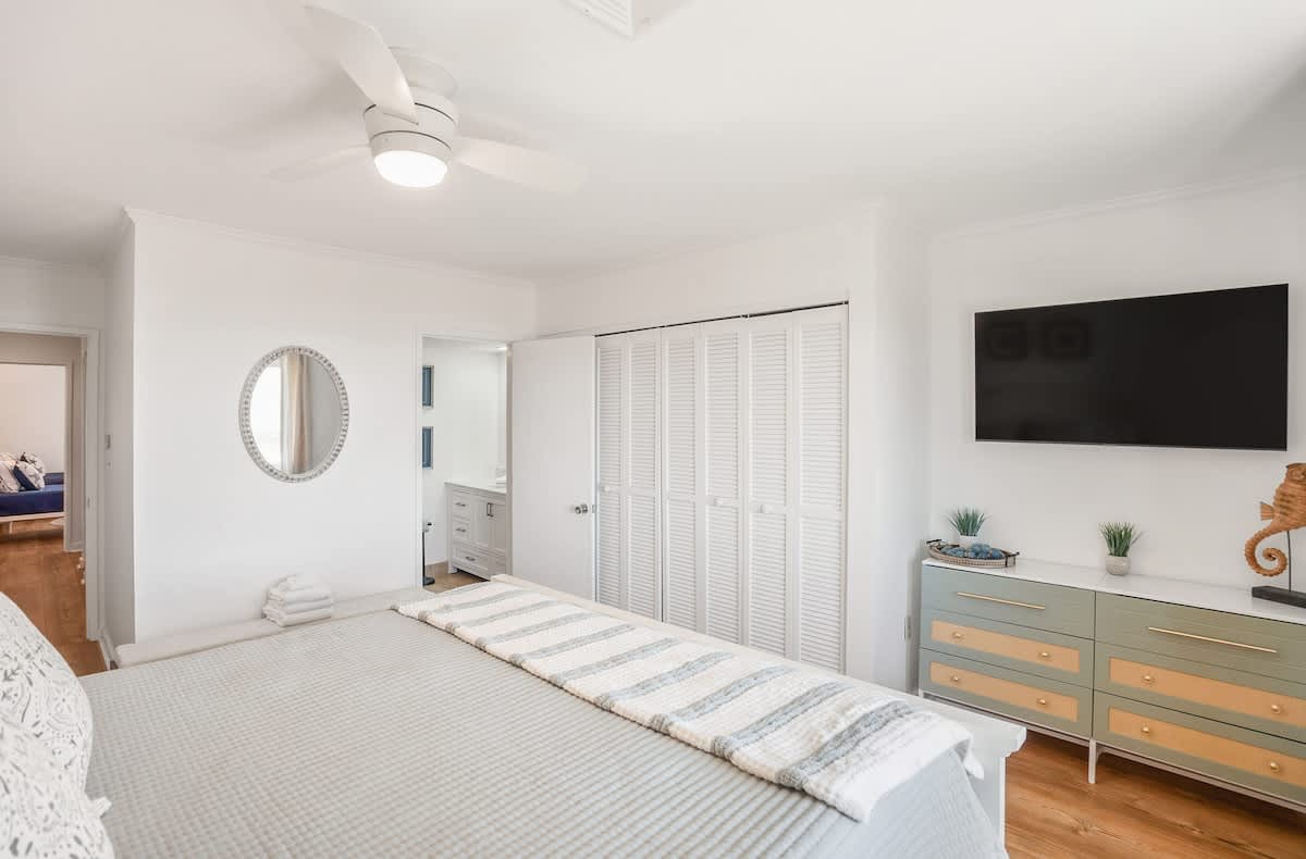 409 Captain John Fripp Villa | Photo 12