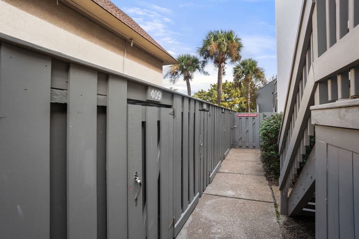 409 Captain John Fripp Villa | Photo 44