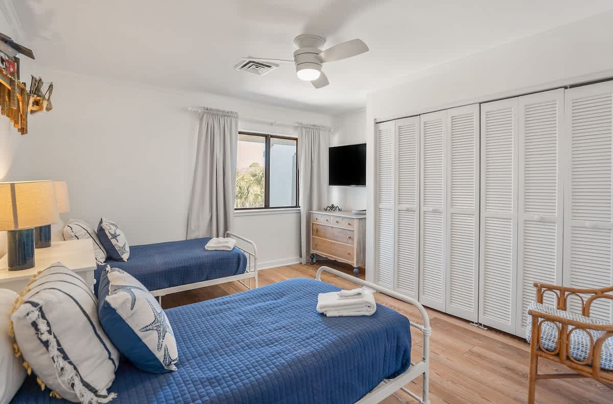 409 Captain John Fripp Villa | Photo 15