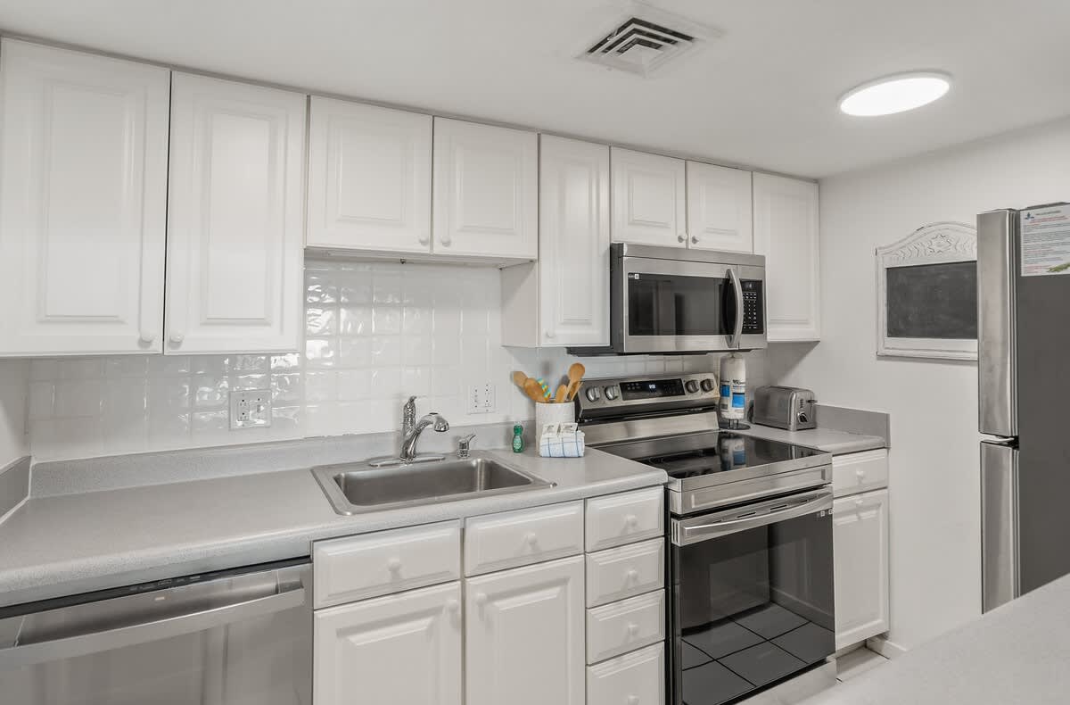 409 Captain John Fripp Villa | Photo 10
