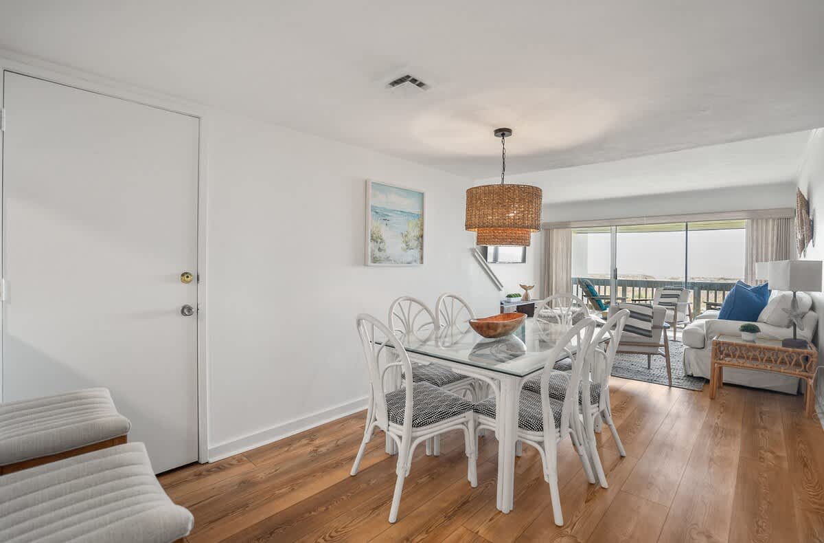 409 Captain John Fripp Villa | Photo 8