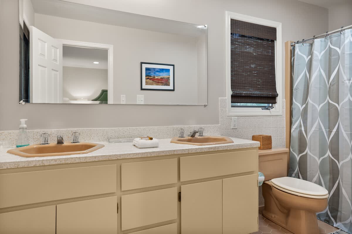 Primary Ensuite 