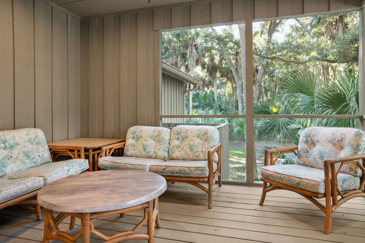 Screened in Porch 