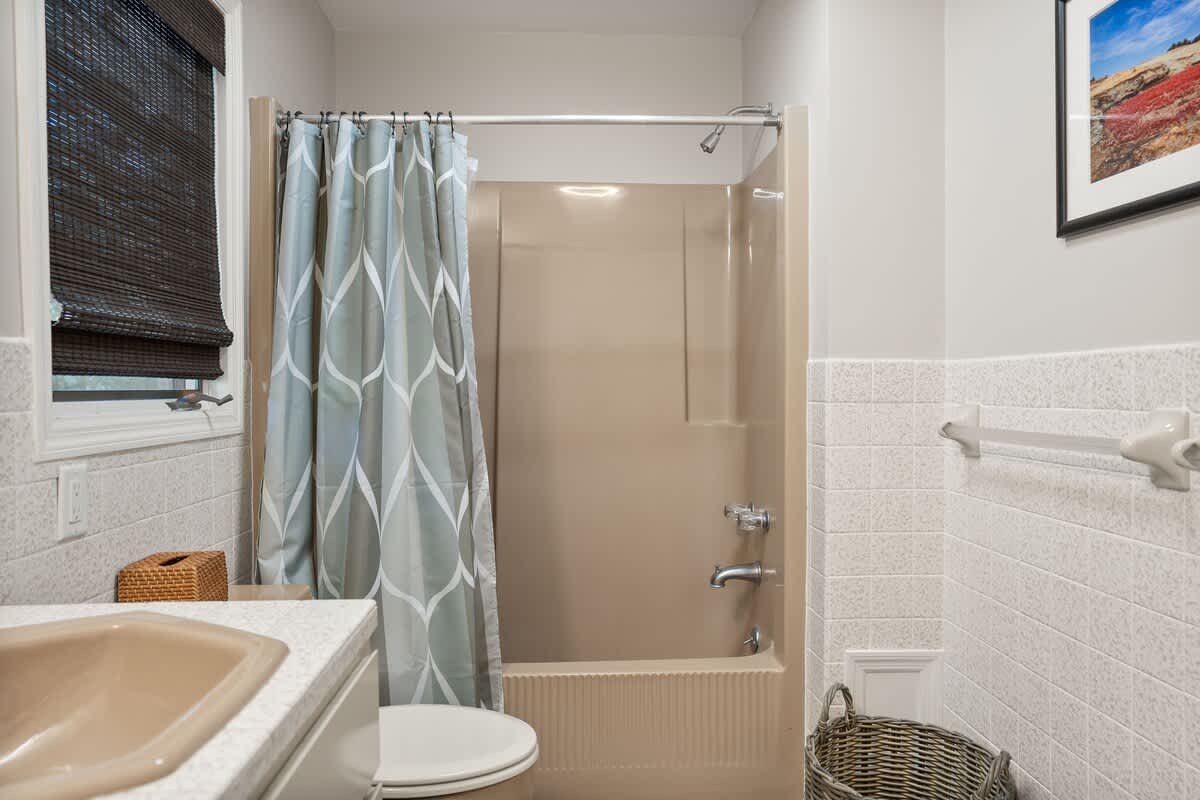 Primary Ensuite 