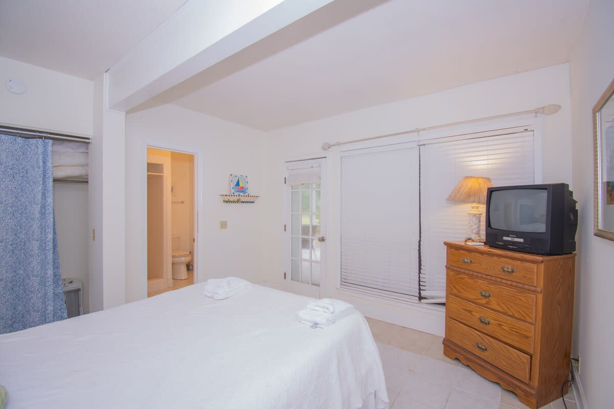 371 Tarpon Blvd | Photo 20