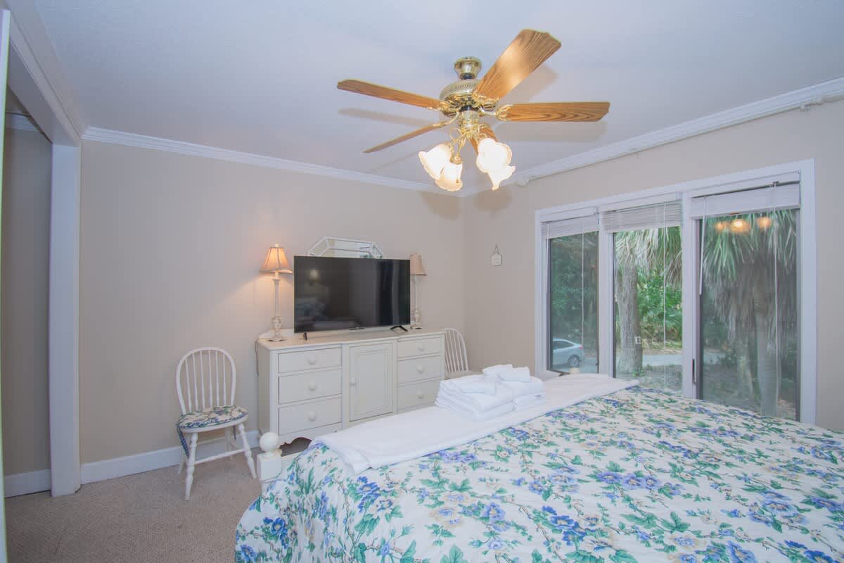 371 Tarpon Blvd | Photo 17