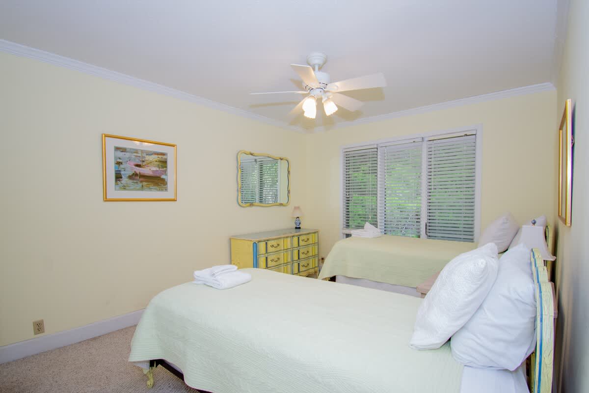 371 Tarpon Blvd | Photo 12