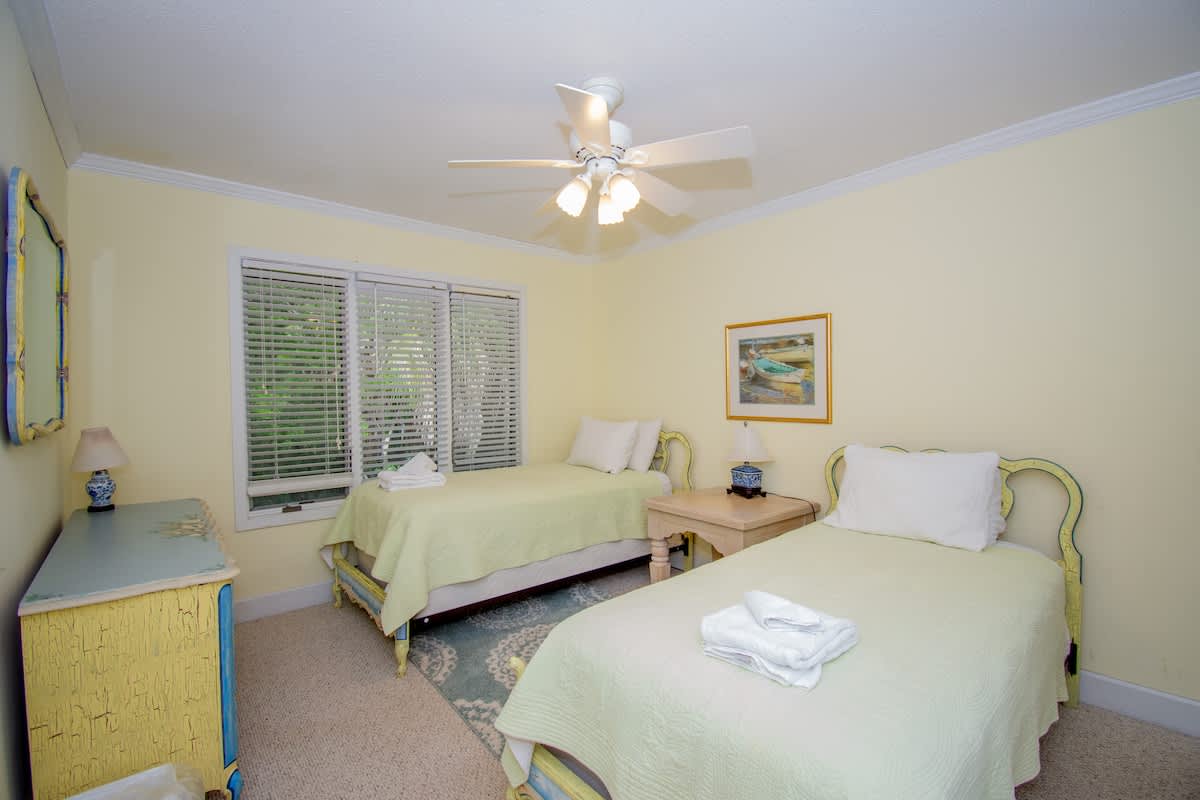 371 Tarpon Blvd | Photo 13