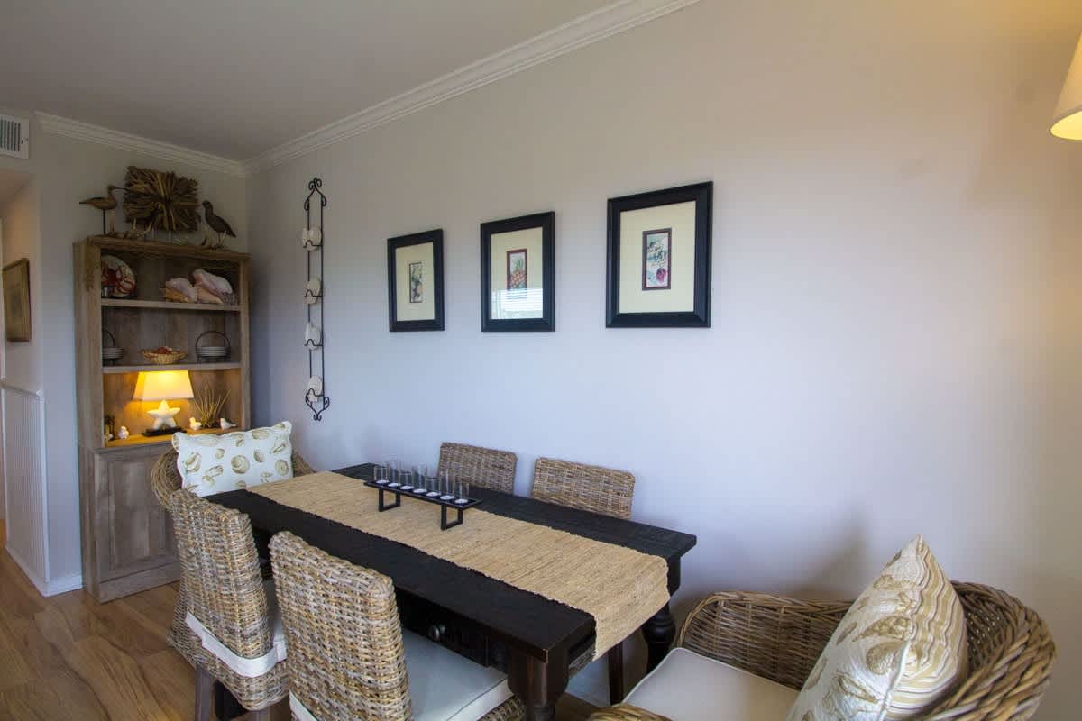 Open concept living room and dining room