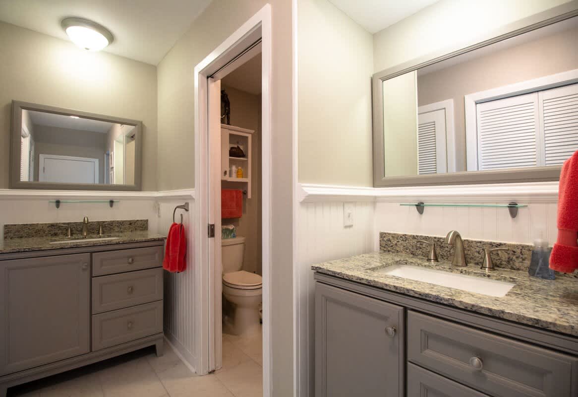 Primary bedroom with en suite bathroom