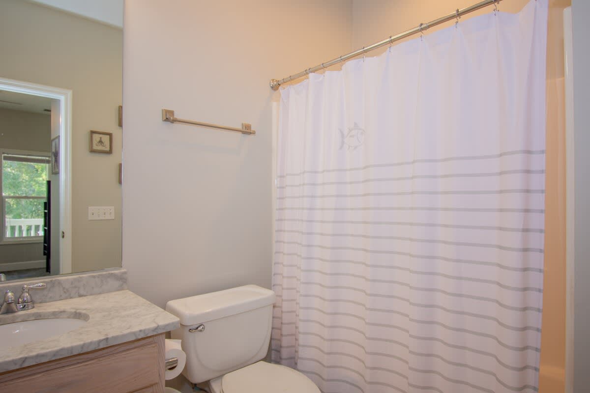 Guest En Suite Bathroom