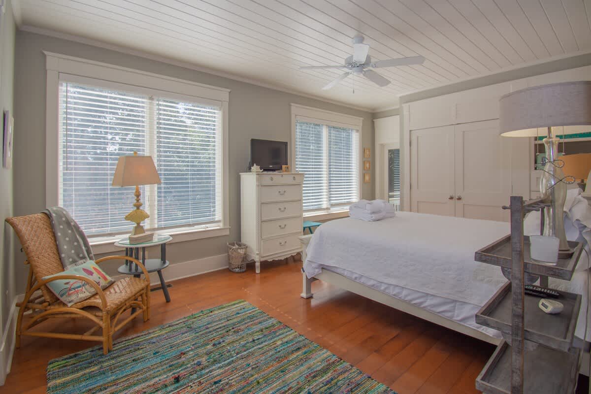 2nd Level Guest Bedroom 1 with Queen Bed and Full En Suite Bathroom