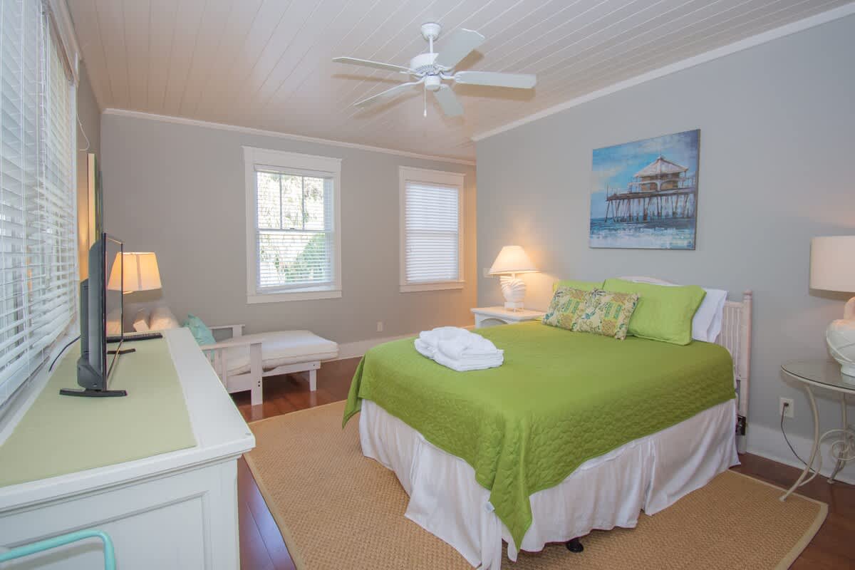 2nd Level Guest Bedroom 2 with Queen Bed, Twin Bed and Full En Suite Bathroom