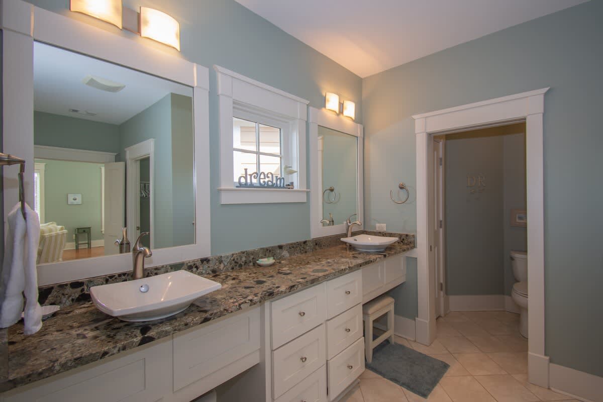 Primary 1 Full En Suite Bathroom