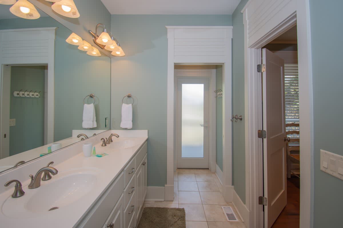 Primary 2 Full En Suite Bathroom