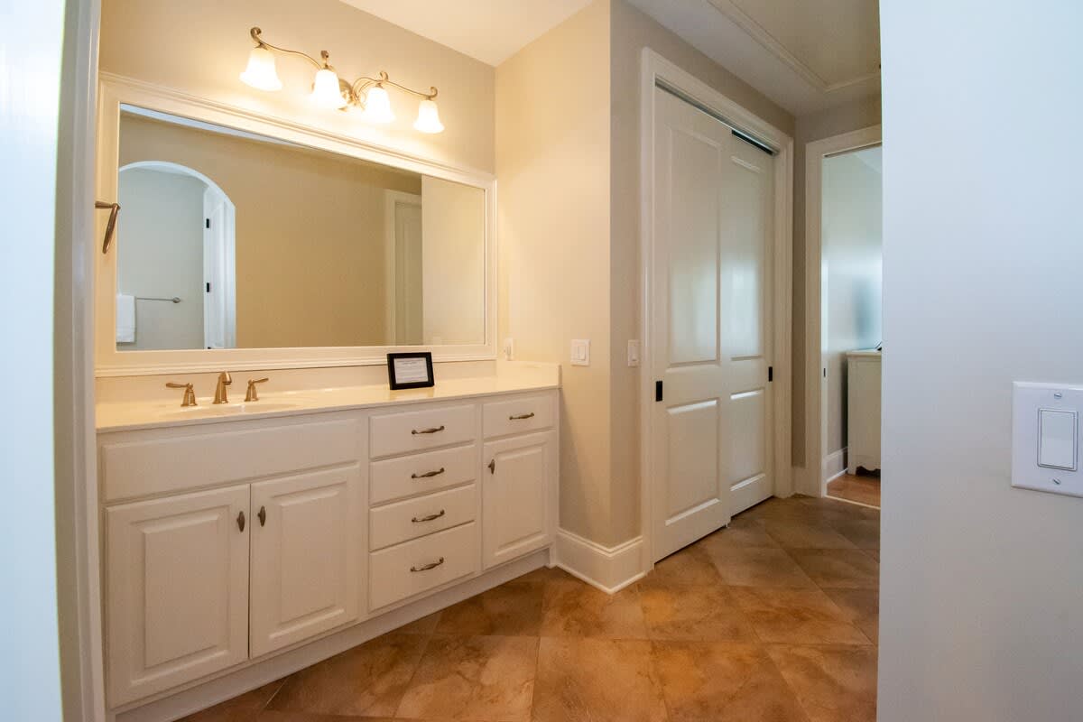 Lovely second floor primary bedroom with en suite bathroom