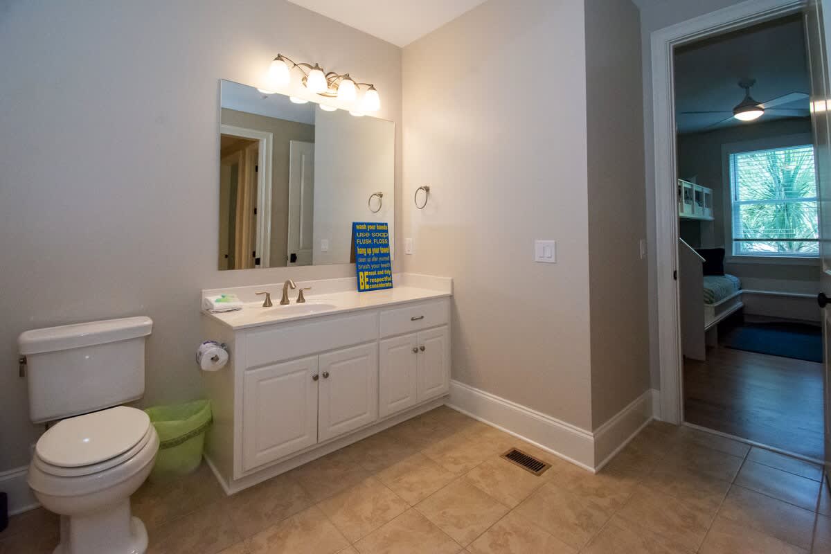 Bunk bedroom with en suite bathroom