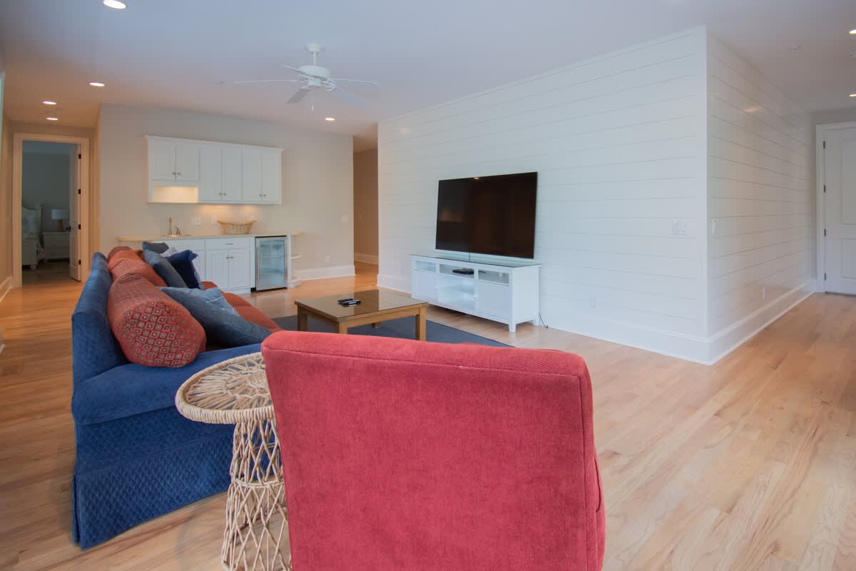 First floor living room with bar 