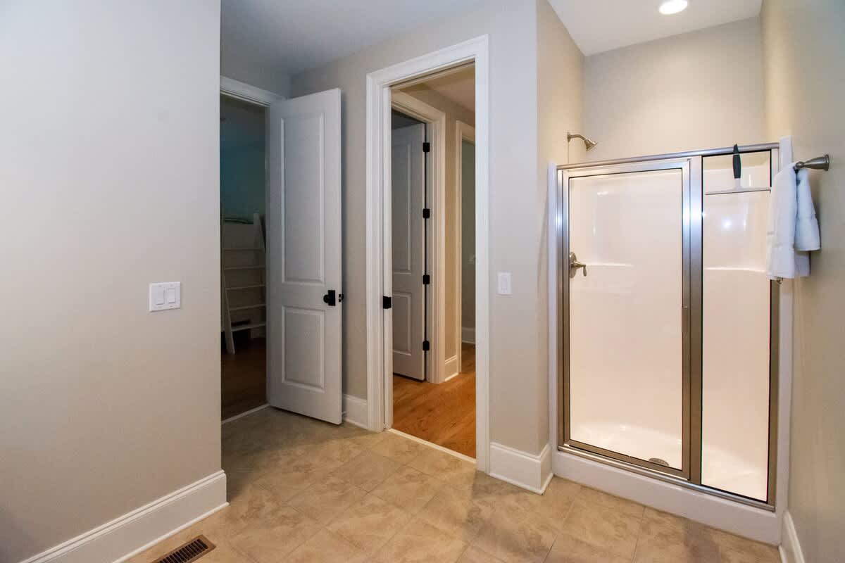 Bunk bedroom with en suite bathroom
