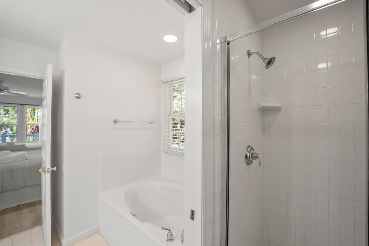 Guest En Suite Bathroom