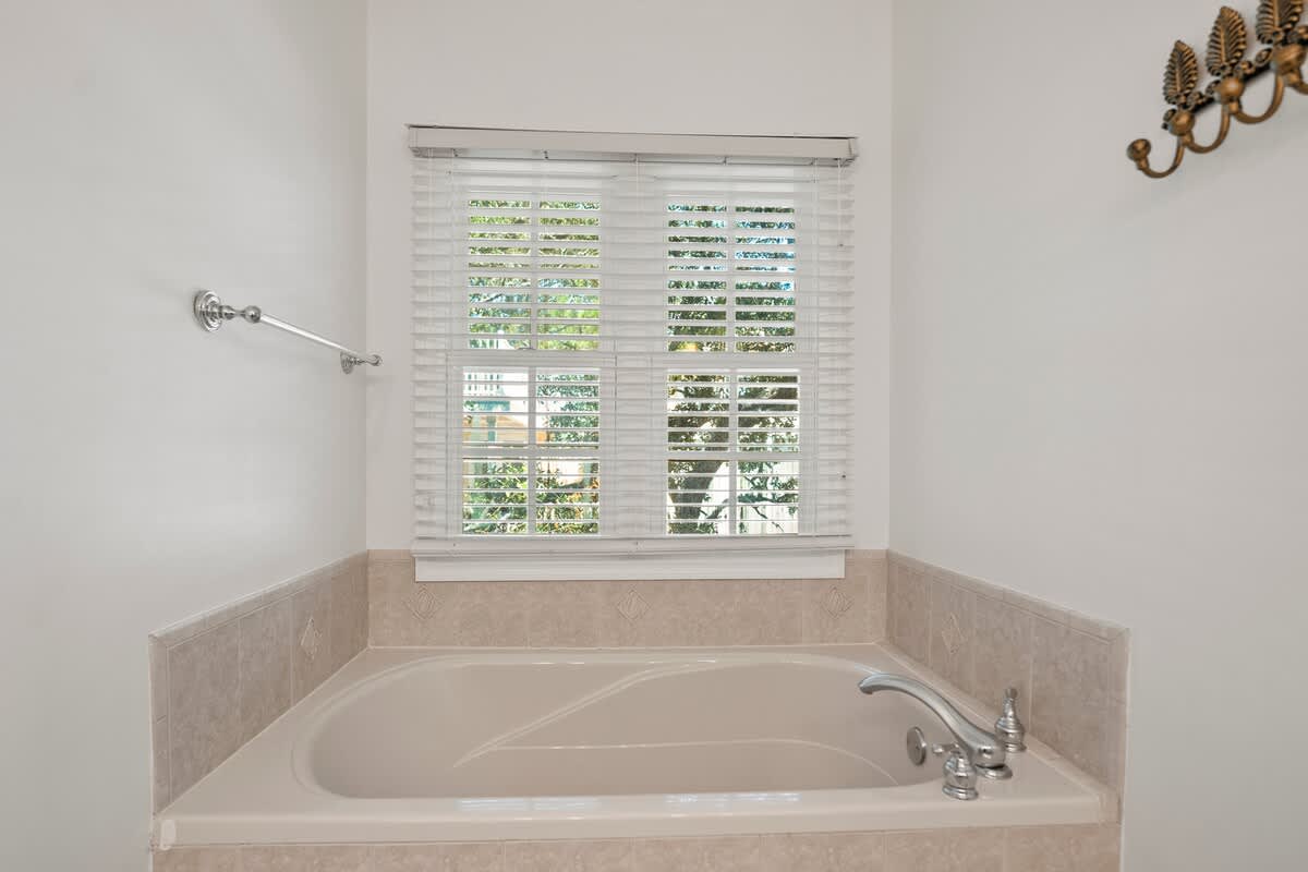 Primary En Suite Bathroom