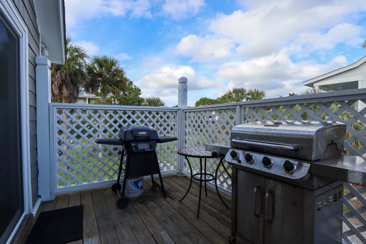 Grill Area. Outside Kitchen