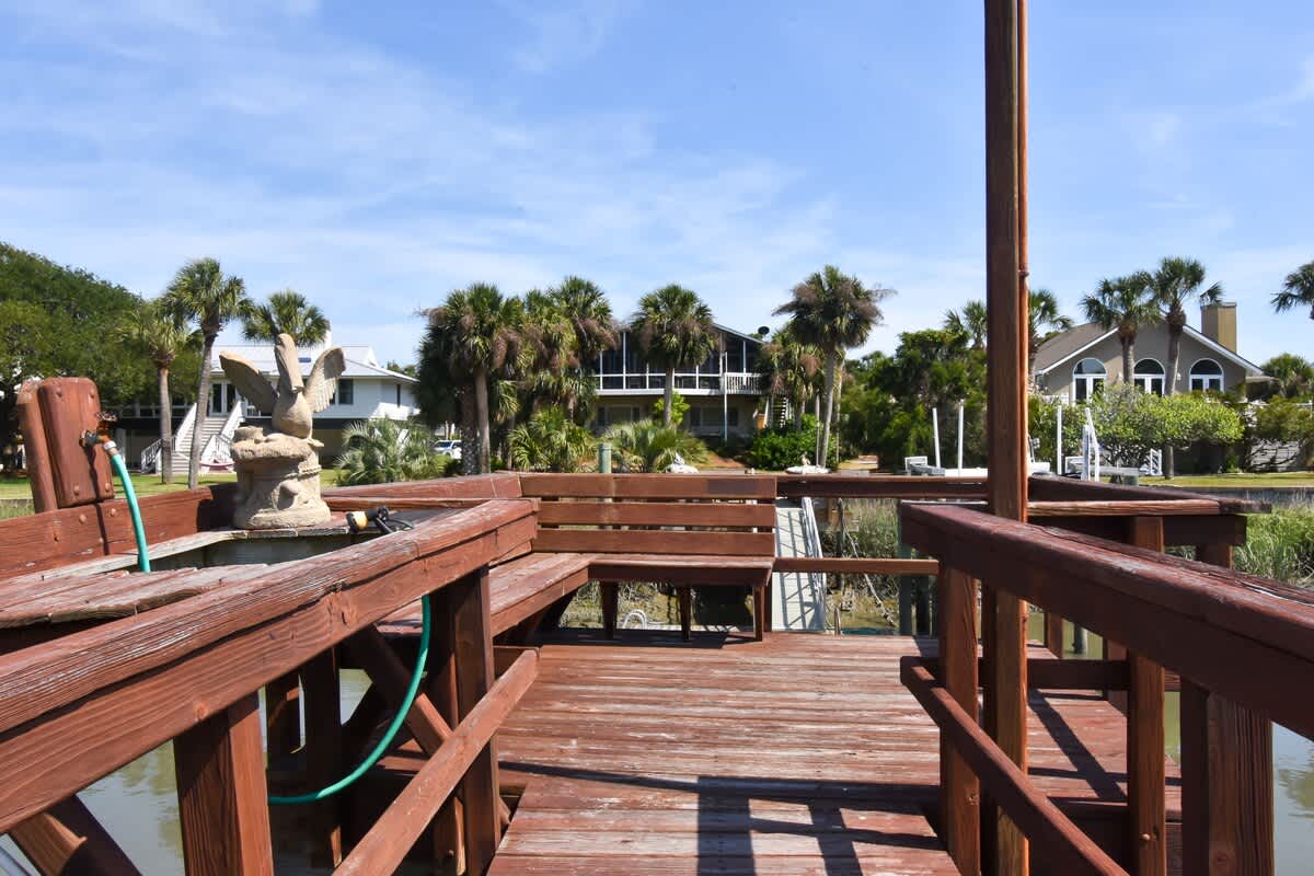 Deck, At Canal