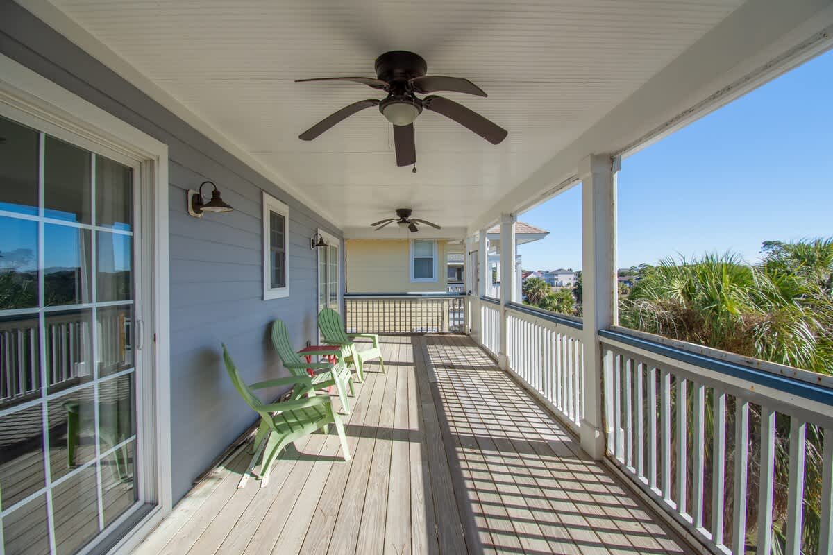 2nd Floor Deck, Facing Canal