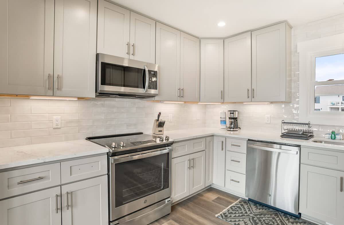 Kitchen Features Brand-New Appliances and is Fully Equipped with Everything you need for a Carefree Stay.